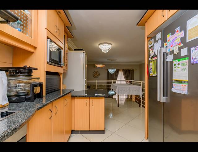 3 BEDROOM DUPLEX FOR SALE IN RESERVOIR HILLS